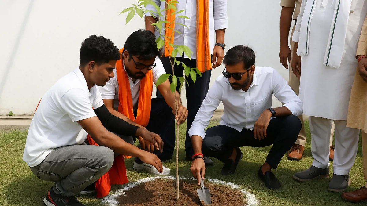 BJYM's Seva Sankalp Yatra Enters Madhya Pradesh Amid Nationwide Campaign